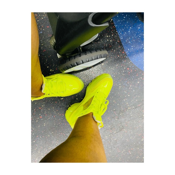 Meet your Posher, Charliee - Picture 5 of 8